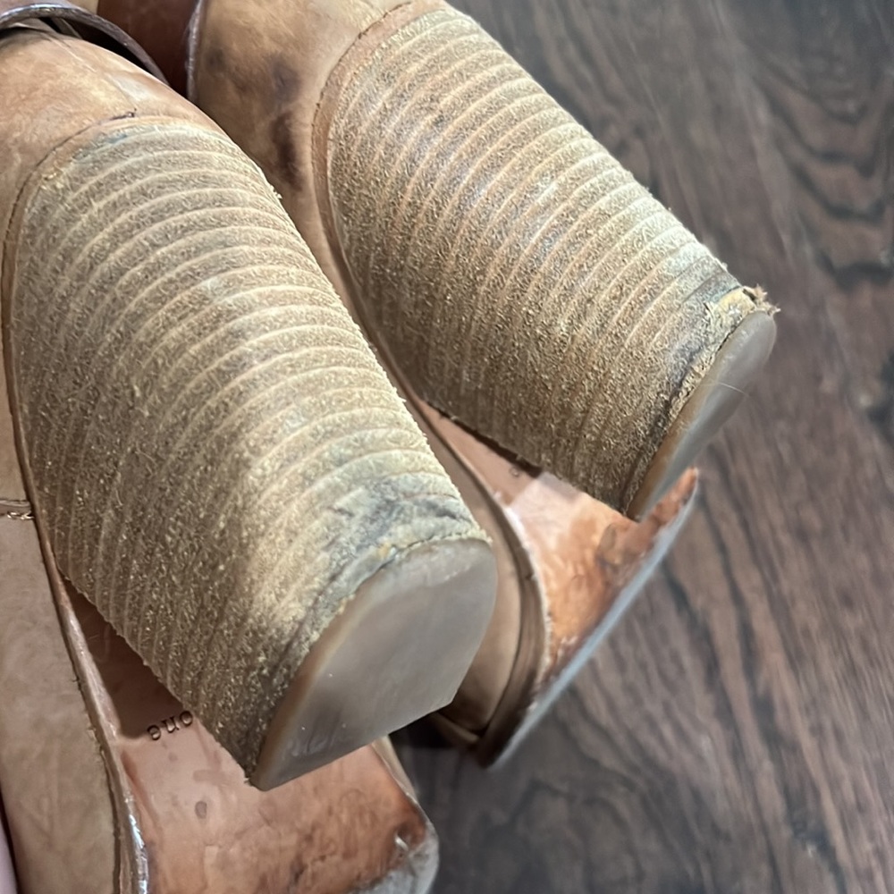 GUC Rag & Bone Suede Booties - Picture 6 of 7